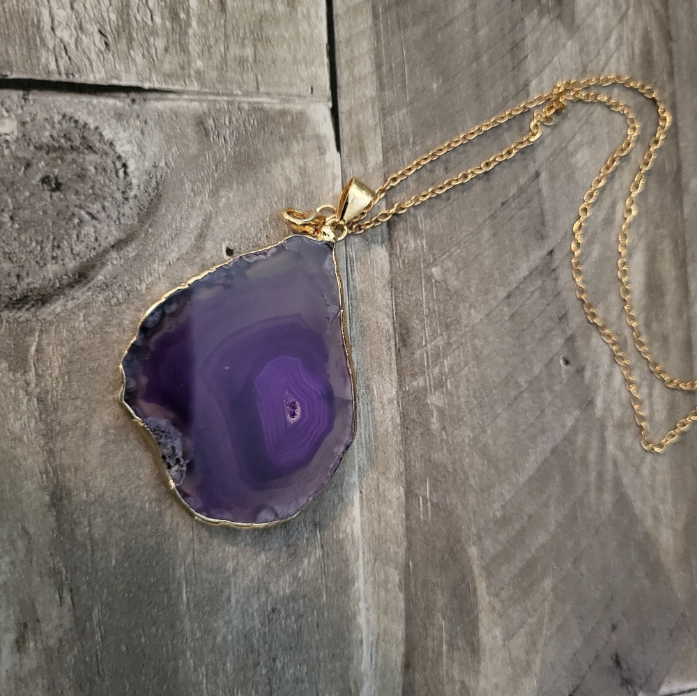 Natural Stone pendent necklace. Chain is not real gold!